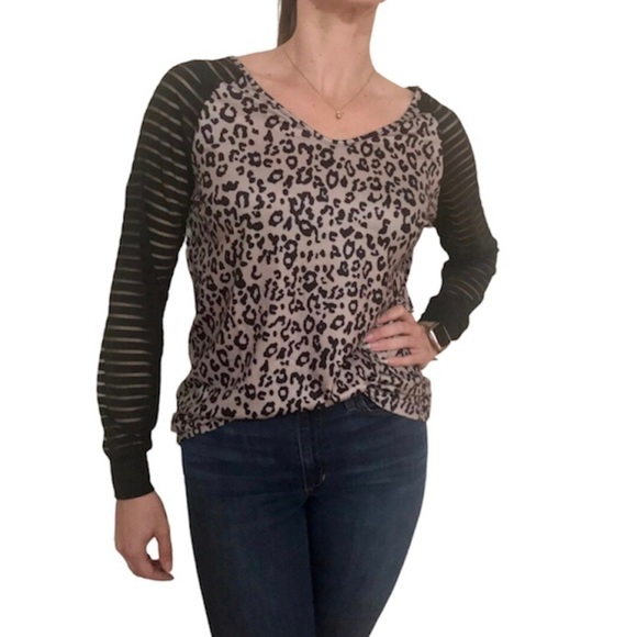 - Leopard Print, Sheer Black Arms, Long Sleeve Top. New - Picture 5 of 10